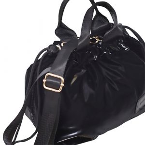 Bandolera bombonera efecto charol